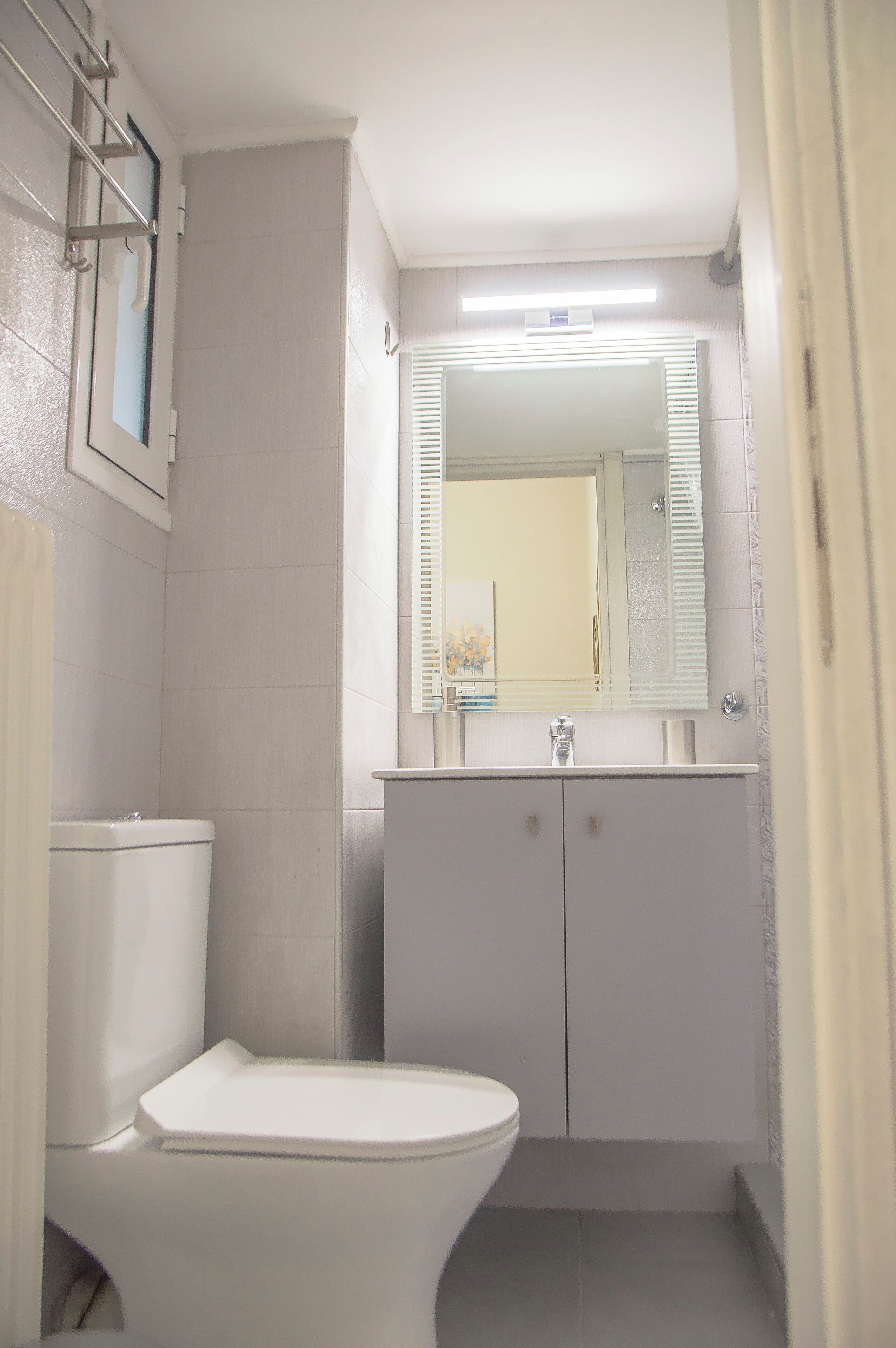 Comfort Apartment, Balcony, Ground Floor | Bathroom | Shower, free toiletries, hair dryer, towels