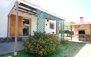 Villa | Exterior