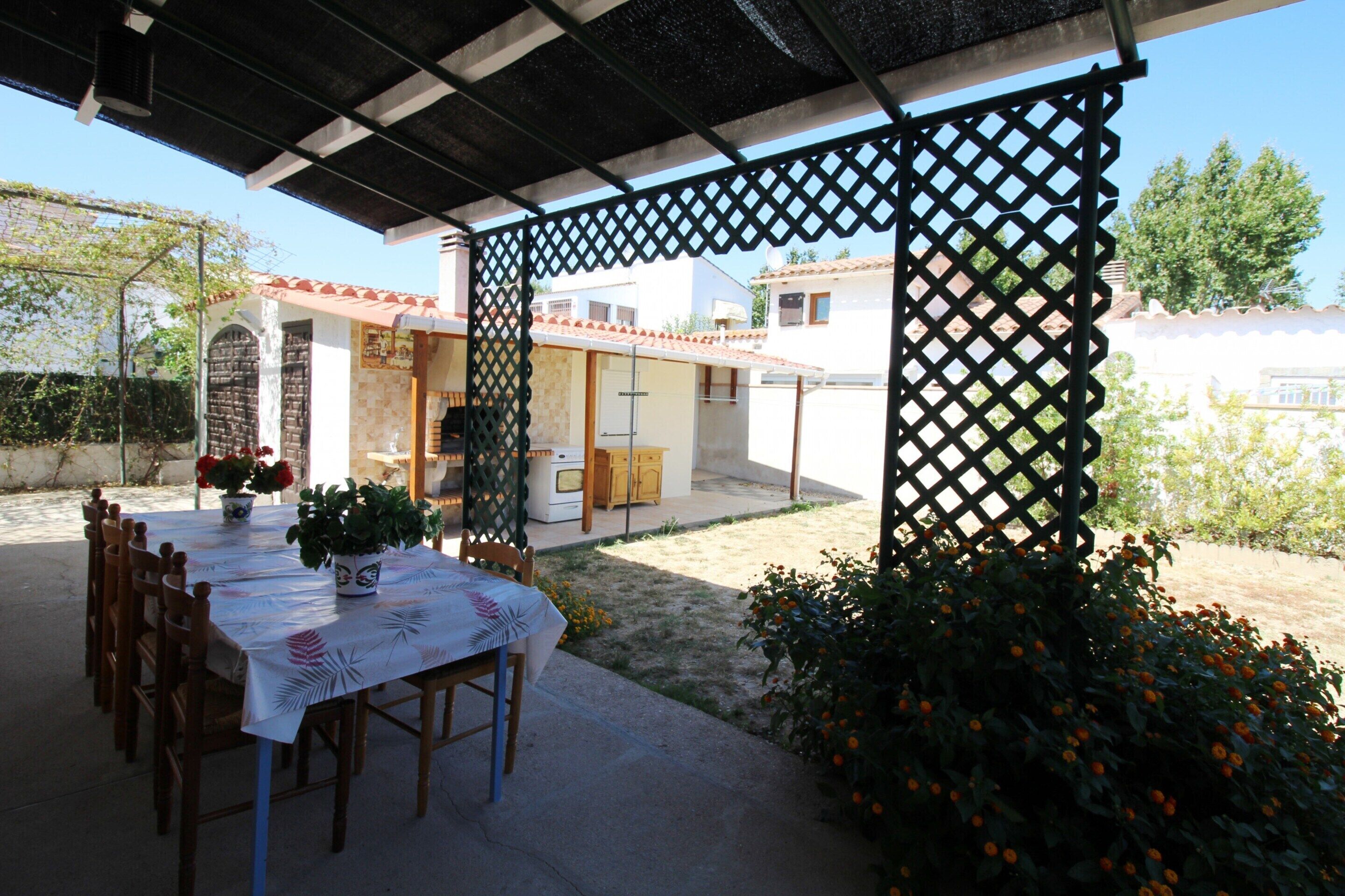 Villa | Outdoor dining