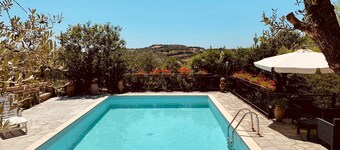 Villa with swimming pool and large garden, nestled in the hills of Maremma