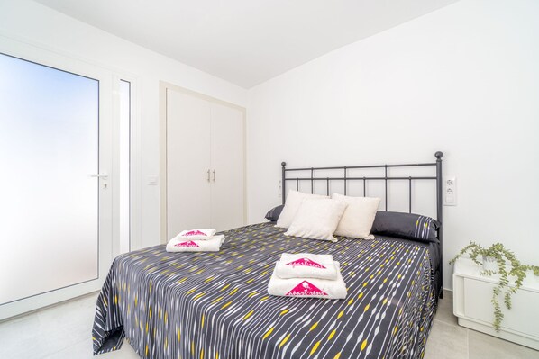 5 bedrooms