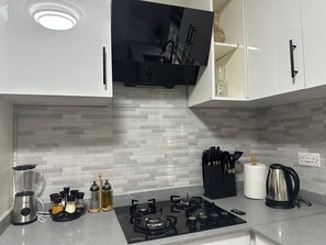 Fridge, microwave, oven, stovetop