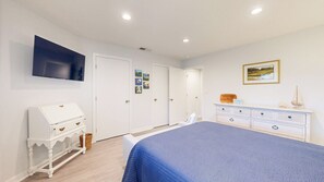 1 bedroom, iron/ironing board, free WiFi, bed sheets