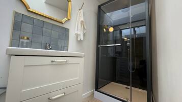 Apartment | Bathroom | Hair dryer