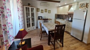 Dining - Apartment Erna II in Porec, Istria (Porec)