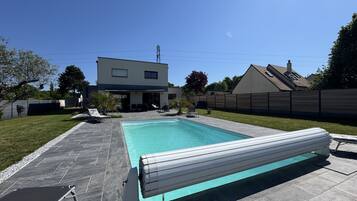 House | Kolam renang