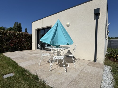 Stylish Villa With Pool Near Le Mans