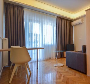 Smart TV, offices - Athens Luxury Apartments - Rodos (Athens)