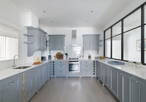 Dishwasher, coffee/tea maker, toaster, highchair