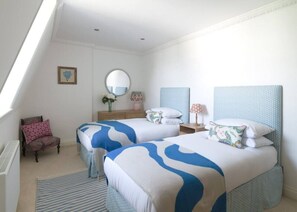 Desk, iron/ironing board, travel cot, WiFi