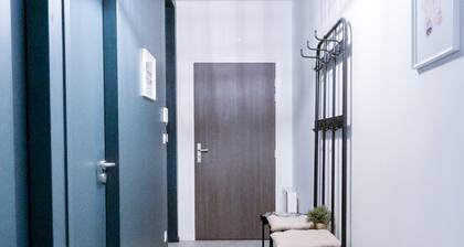 Urban Calm - Bright & Modern Stay