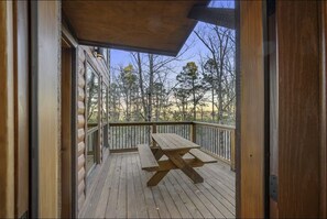 Outdoor dining - Three Bears Hideout, Mountain Views, Relaxing pool retreat (Broken Bow)