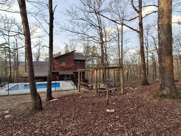 Exterior - Three Bears Hideout, Mountain Views, Relaxing pool retreat (Broken Bow)