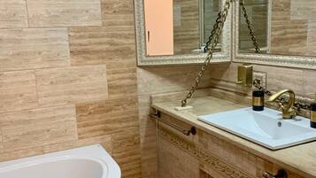 Luxury Double Room, Balcony, Mountain View | Bathroom | Shower, hair dryer, towels, toilet paper