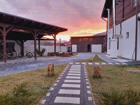 Luxury Double Room, Balcony, Mountain View | Garden view. Vidra Dacica