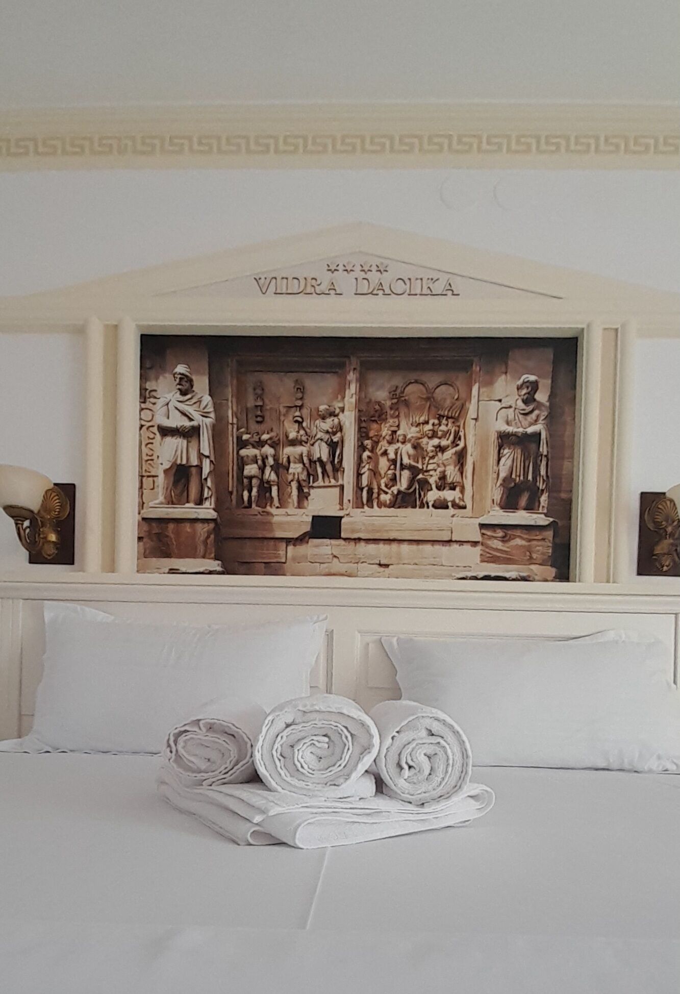 ラグジュアリー ダブルルーム バルコニー マウンテンビュー | セーフティボックス (室内)、遮光カーテン、防音設備、WiFi (無料)