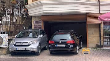 Room, 1 Bedroom, Accessible, Balcony | Property grounds