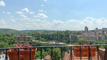 Room, 1 Bedroom, Accessible, Balcony | Property grounds