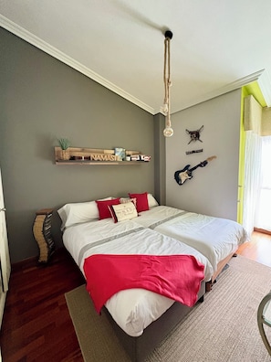 4 chambres, fer et planche Ă repasser, Wi-Fi, draps fournis