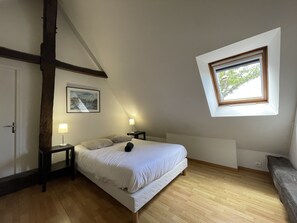 Hus | 3 soverom, individuelt innredet og strykejern/-brett