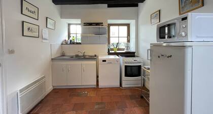 Relaxing Nature Stay in Thoree-les-pins