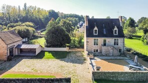House | Exterior - Luxury Manor & Spa Getaway in Sarthe (Coulaines)