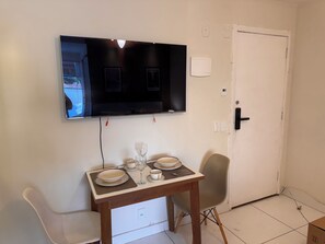 Dining - Cozy studio in Lapa (Lapa Rio de Janeiro)