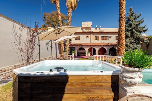 MOT Rentals + Villa Wine House Escorihuela Gascon Winery