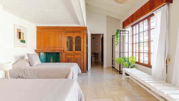 9 soveværelser, skrivebord, strygejern/strygebræt, weekendseng