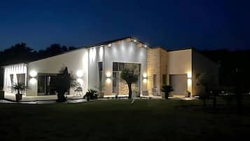Villa | Bahagian luar