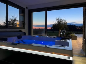 Villa | Bathroom