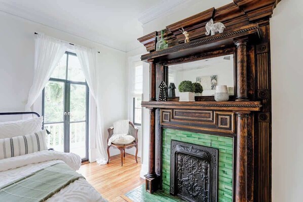 1 slaapkamer, een strijkplank/strijkijzer, wifi, beddengoed