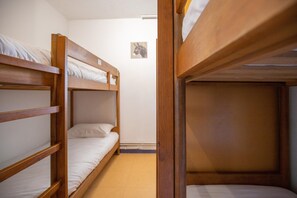 Appartement | 2 chambres, ameublement personnalisé, draps fournis