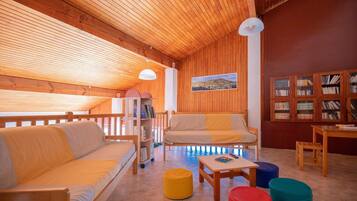 Apartment | Games room