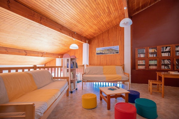 Apartment | Games room