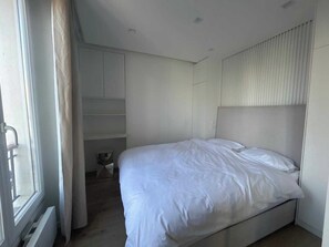 Apartment | 1 bedroom, iron/ironing board, bed sheets
