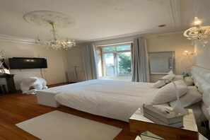 11 Schlafzimmer, Internetzugang
