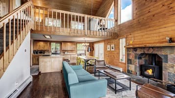 Télévision, cheminée, espaces bureaux