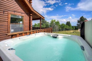 مغطس سبا خارجي