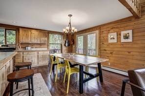 تناول الطعام