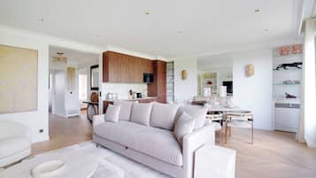 Apartment | Living area