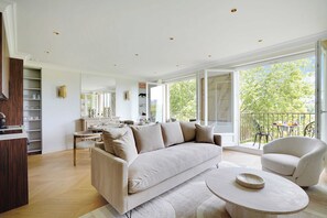 Apartment | Living area