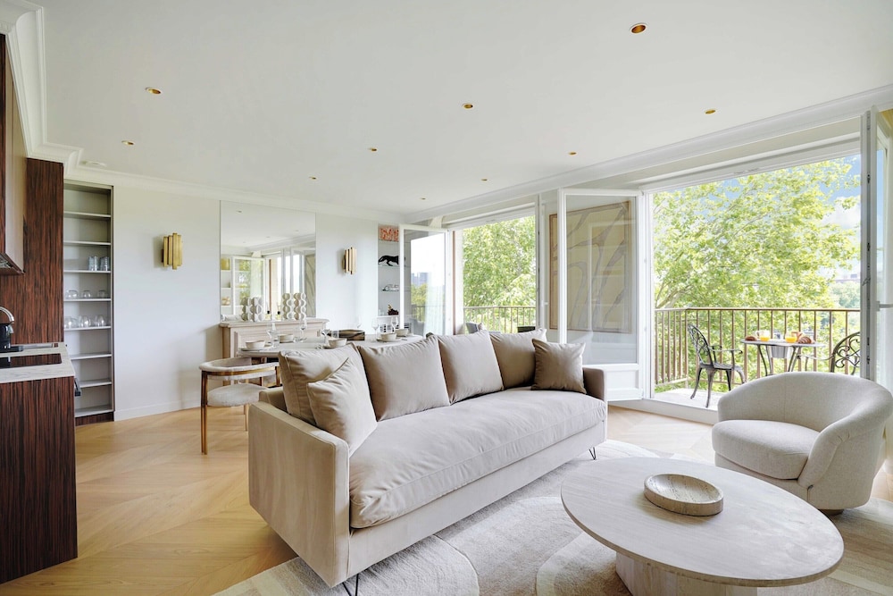 Luxurious Apartment - 2br- 6p Eiffel Tower View - Eiffel Tower