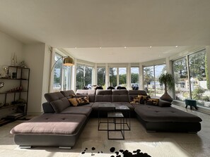 House | Living room