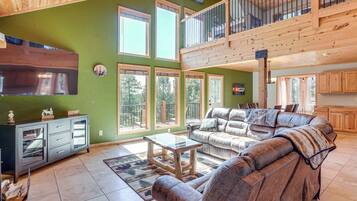 House (4 Bedrooms) | Interior