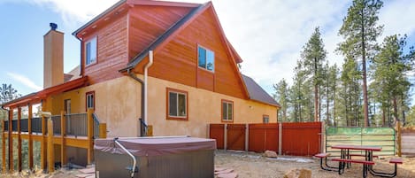 House (4 Bedrooms) | Front of property