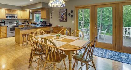 2 Mi to Woodbury Wildlife Area: Cozy Farmhouse!