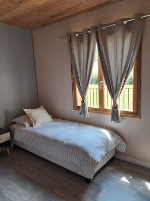 2 chambres, Wi-Fi gratuit, draps fournis