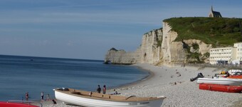 Elegant Chateau Escape for 2 - Nature & Calm