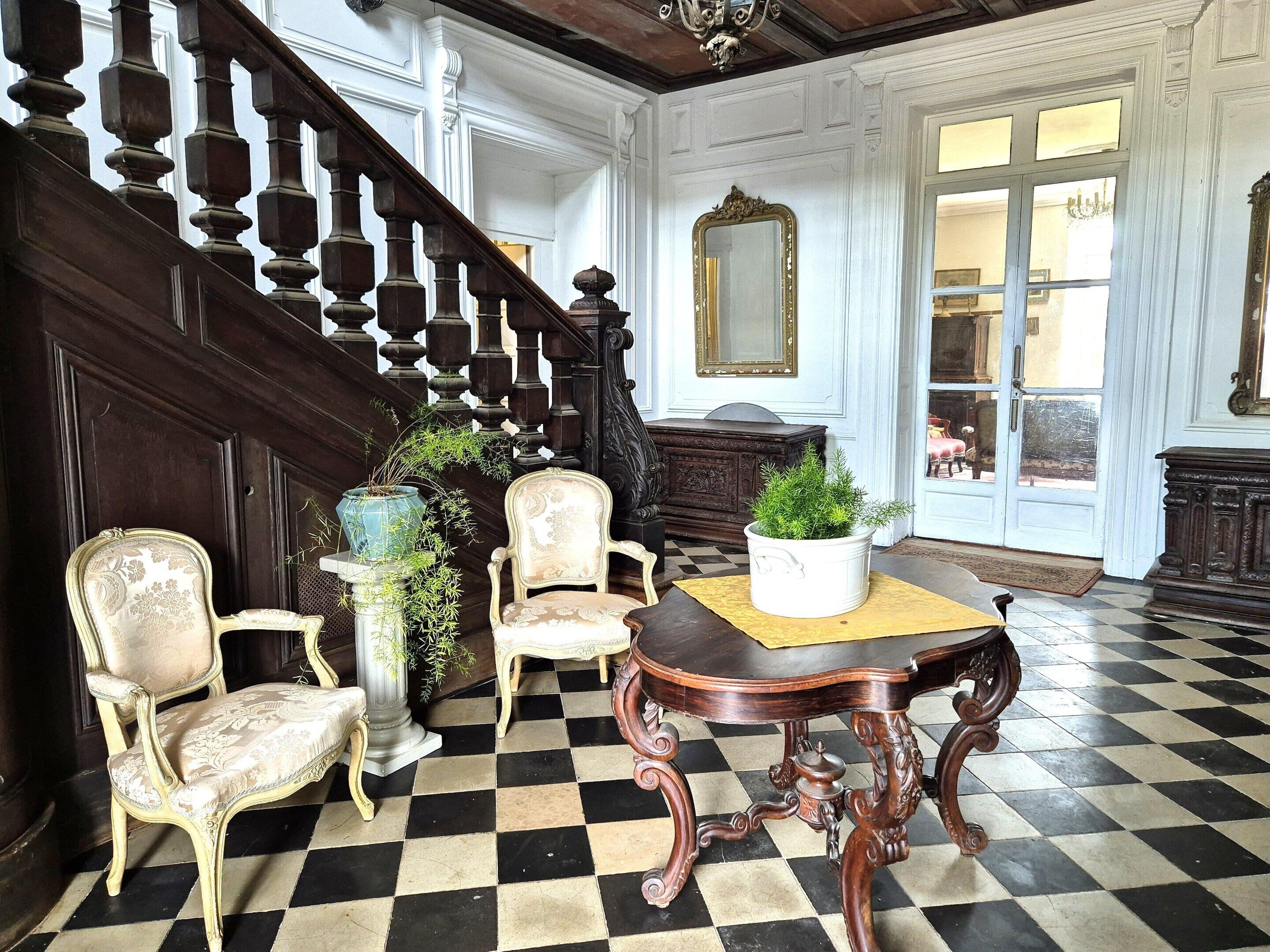 Apartment | Reception